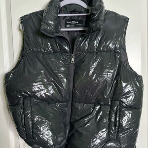 Love Streak Puffer Vest Women’s Large Black Shiny